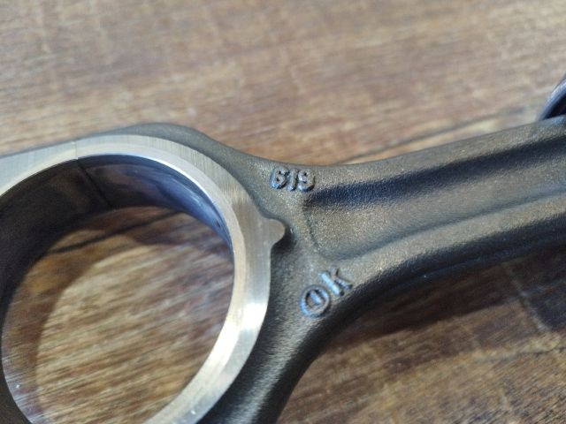 bontott FORD FOCUS C-MAX I Dugattyú és Hajtókar