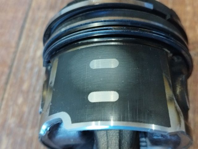 bontott FORD FOCUS C-MAX I Dugattyú és Hajtókar