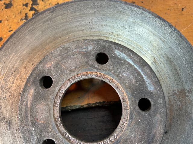 bontott FORD FOCUS C-MAX I Első Pár Féktárcsa