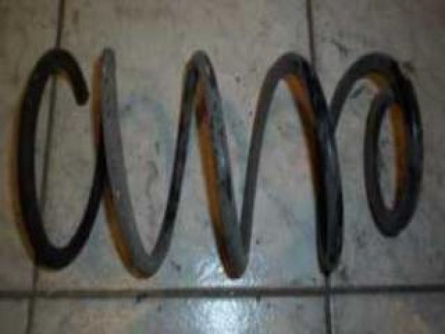 bontott FORD FOCUS C-MAX I Első Rugó