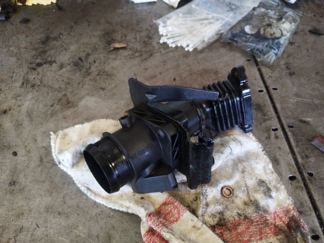 bontott FORD FOCUS C-MAX I Fojtószelep (Elektromos)