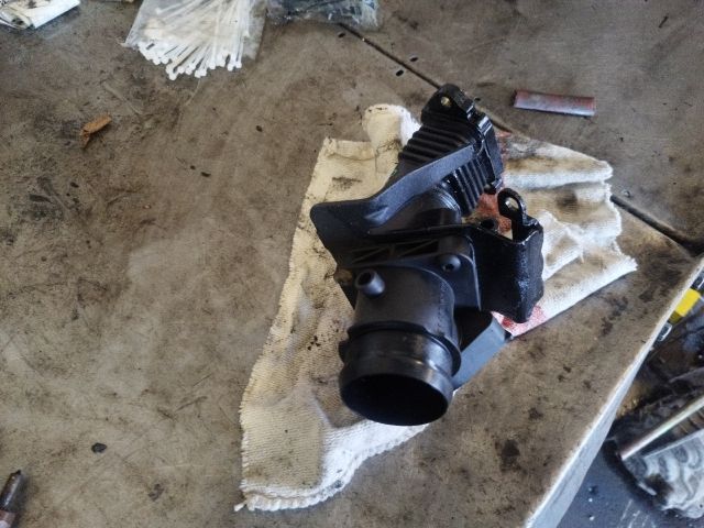 bontott FORD FOCUS C-MAX I Fojtószelep (Elektromos)