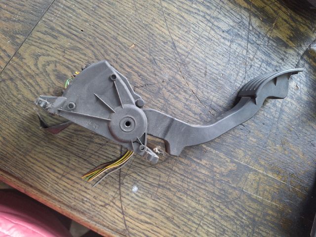 bontott FORD FOCUS C-MAX I Gázpedál (Elektromos)