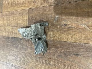 bontott FORD FOCUS C-MAX I Generátor Tartó Bak