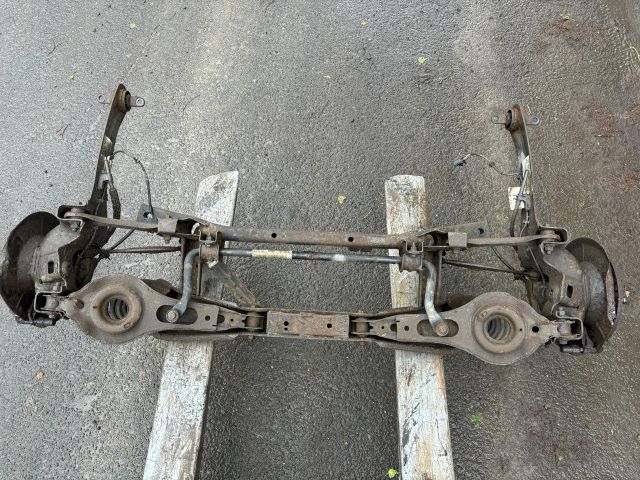 bontott FORD FOCUS C-MAX I Hátsó Híd (Tárcsafékes)