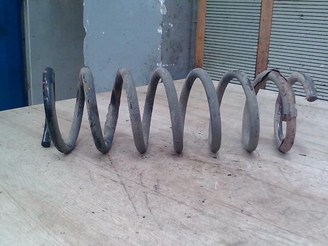 bontott FORD FOCUS C-MAX I Hátsó Rugó