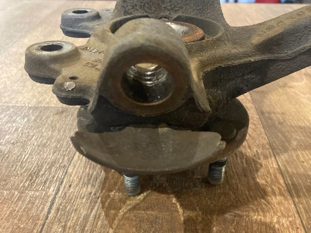 bontott FORD FOCUS C-MAX I Jobb első Csonkállvány Kerékaggyal