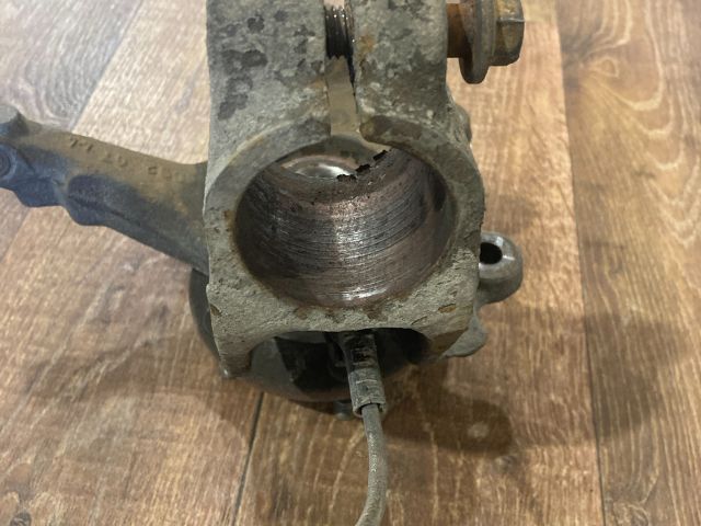 bontott FORD FOCUS C-MAX I Jobb első Csonkállvány Kerékaggyal