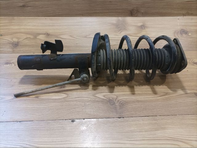 bontott FORD FOCUS C-MAX I Jobb első Gólyaláb (Lengécsillapító, Rugó)