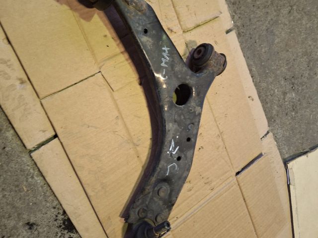 bontott FORD FOCUS C-MAX I Jobb első Lengőkar