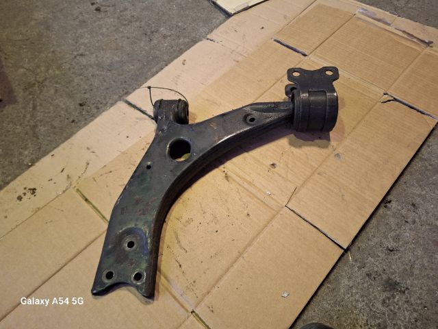 bontott FORD FOCUS C-MAX I Jobb első Lengőkar