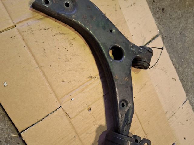 bontott FORD FOCUS C-MAX I Jobb első Lengőkar