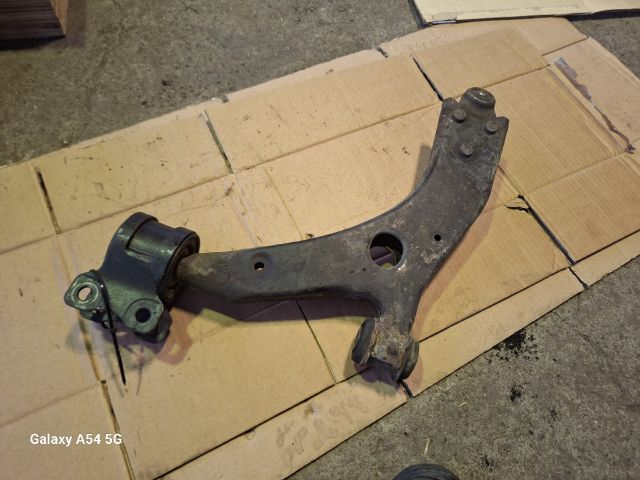 bontott FORD FOCUS C-MAX I Jobb első Lengőkar