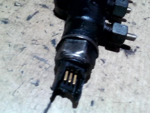 bontott FORD FOCUS C-MAX I Közösnyomócső