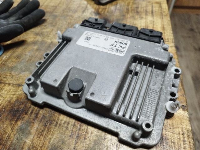 bontott FORD FOCUS C-MAX I Motorvezérlő