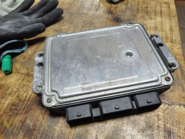 bontott FORD FOCUS C-MAX I Motorvezérlő