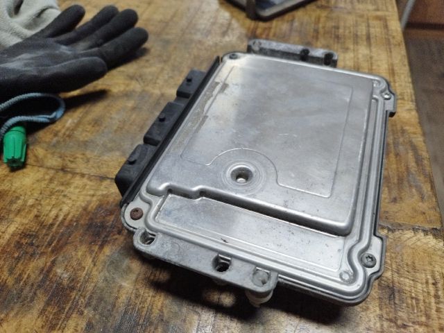 bontott FORD FOCUS C-MAX I Motorvezérlő