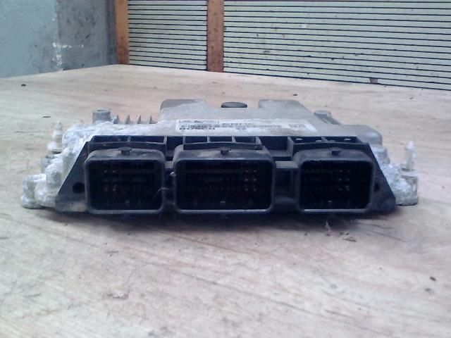 bontott FORD FOCUS C-MAX I Motorvezérlő