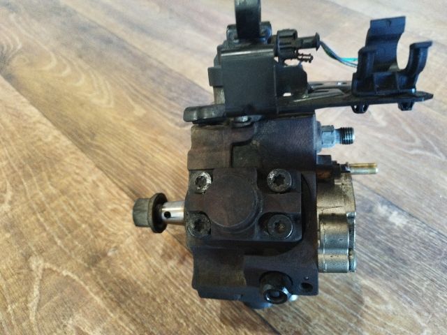 bontott FORD FOCUS C-MAX I Nagynyomású Szivattyú