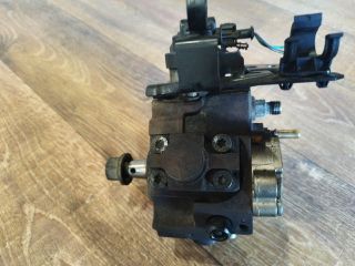 bontott FORD FOCUS C-MAX I Nagynyomású Szivattyú