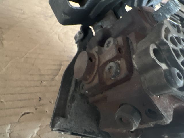 bontott FORD FOCUS C-MAX I Nagynyomású Szivattyú