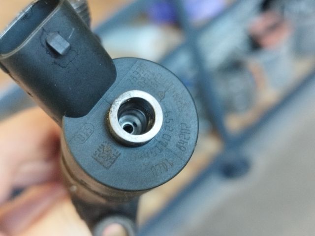 bontott FORD FOCUS C-MAX I Porlasztó (1 db)