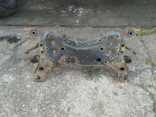 bontott FORD FOCUS C-MAX I Első Bölcső