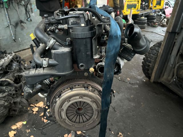 bontott FORD FOCUS C-MAX I Komplett Motor (Segédberendezésekkel)