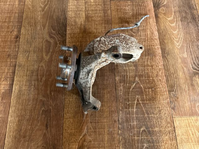 bontott FORD FOCUS C-MAX I Bal első Csonkállvány Kerékaggyal