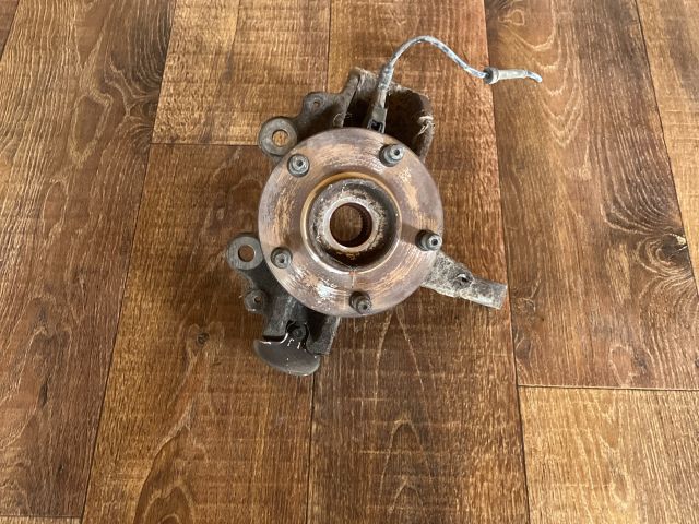 bontott FORD FOCUS C-MAX I Bal első Csonkállvány Kerékaggyal