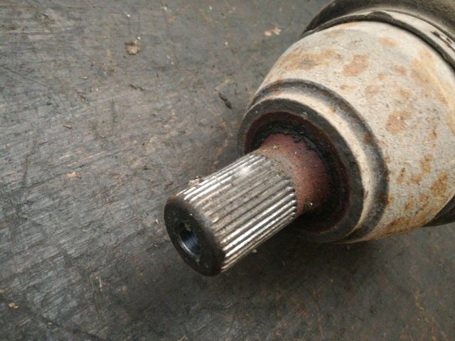 bontott FORD FOCUS C-MAX I Bal Féltengely