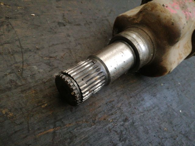 bontott FORD FOCUS C-MAX I Bal Féltengely