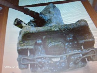 bontott FORD FOCUS C-MAX I Bal hátsó Féknyereg Munkahengerrel