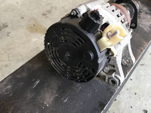 bontott FORD FOCUS C-MAX I Generátor