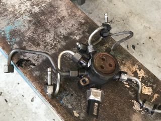 bontott FORD FOCUS C-MAX I Közösnyomócső