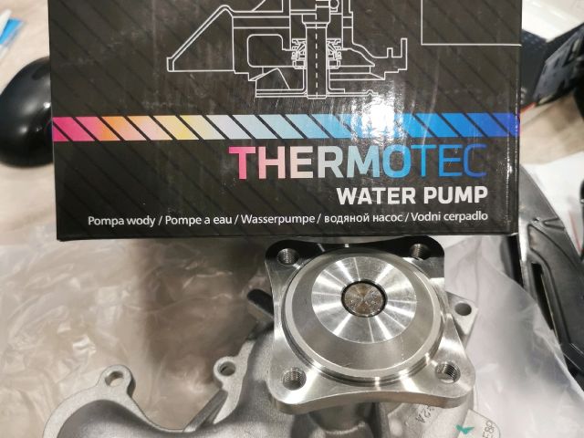 bontott FORD FOCUS C-MAX I Vízpumpa