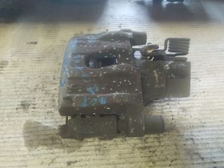 bontott FORD FOCUS C-MAX I Bal hátsó Féknyereg Munkahengerrel