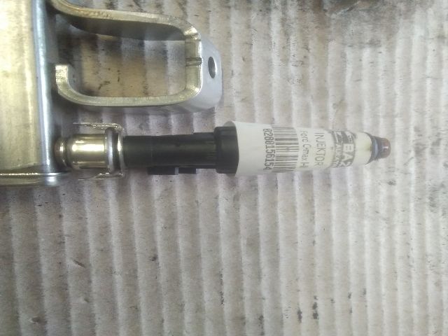 bontott FORD FOCUS C-MAX I Porlasztó (1 db)