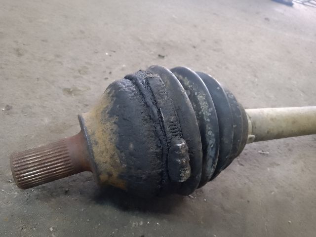 bontott FORD FOCUS C-MAX I Bal Féltengely