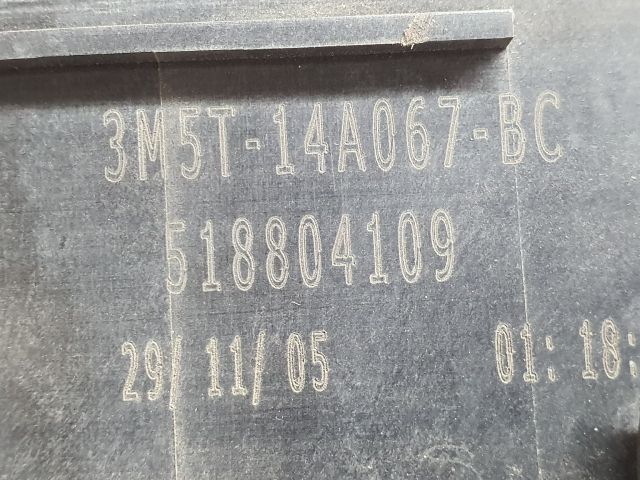 bontott FORD FOCUS C-MAX I Biztosítéktábla Motortér