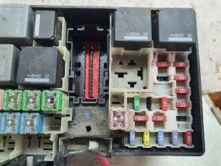 bontott FORD FOCUS C-MAX I Biztosítéktábla Motortér