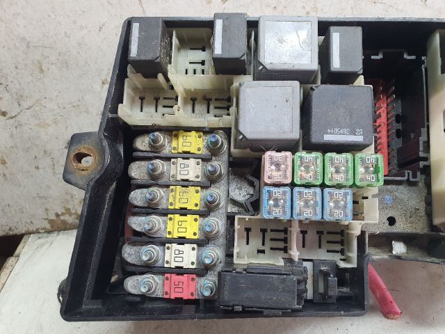 bontott FORD FOCUS C-MAX I Biztosítéktábla Motortér