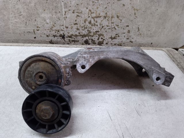 bontott FORD FOCUS C-MAX I Generátor Tartó Bak