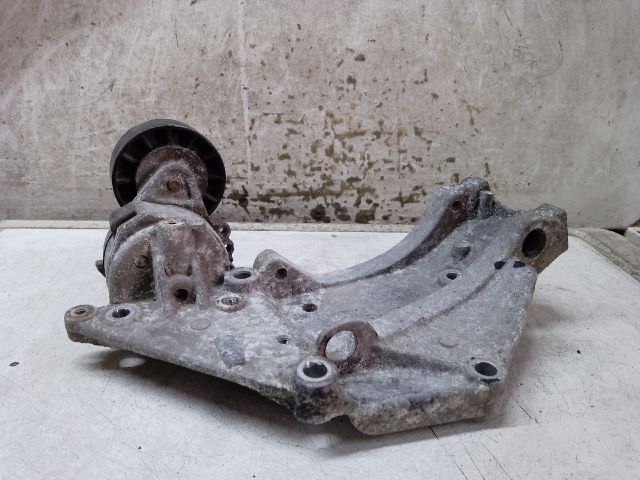 bontott FORD FOCUS C-MAX I Generátor Tartó Bak