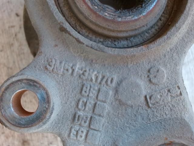 bontott FORD FOCUS C-MAX I Jobb első Csonkállvány Kerékaggyal