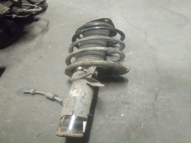 bontott FORD FOCUS C-MAX I Jobb első Gólyaláb (Lengécsillapító, Rugó)