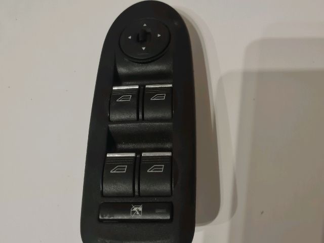bontott FORD FOCUS C-MAX I Ablakemelő Kapcsoló Négyes / Kettes
