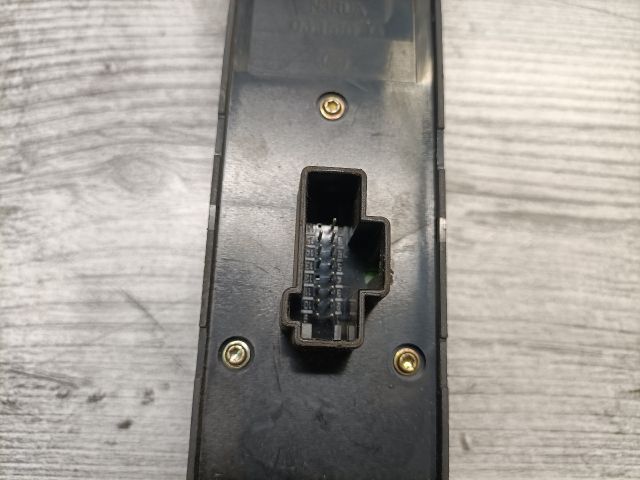 bontott FORD FOCUS C-MAX I Ablakemelő Kapcsoló Négyes / Kettes