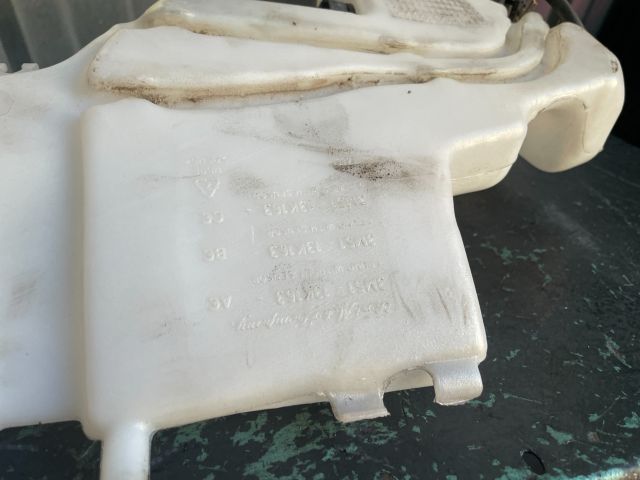 bontott FORD FOCUS C-MAX I Ablakmosó Tartály