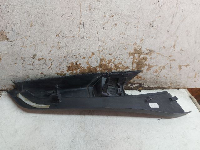 bontott FORD FOCUS C-MAX I Bal A Oszlop Hangszóró Burkolat